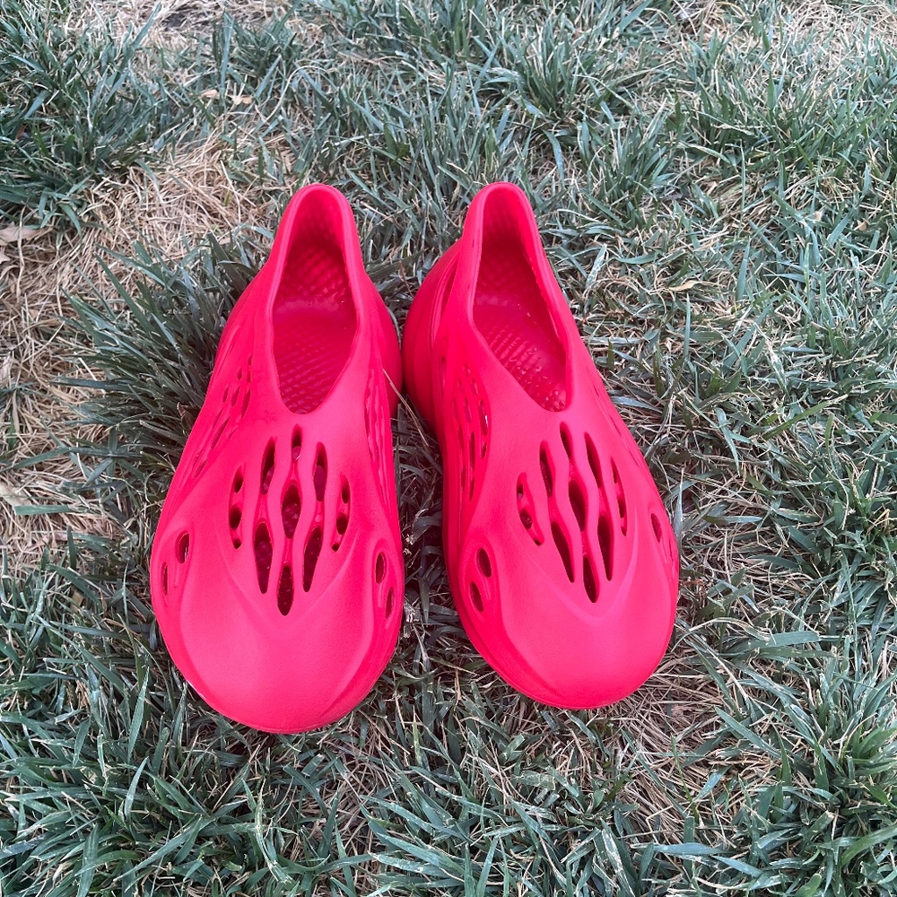 Adidas Yeezy Foam RNNR Vermillion